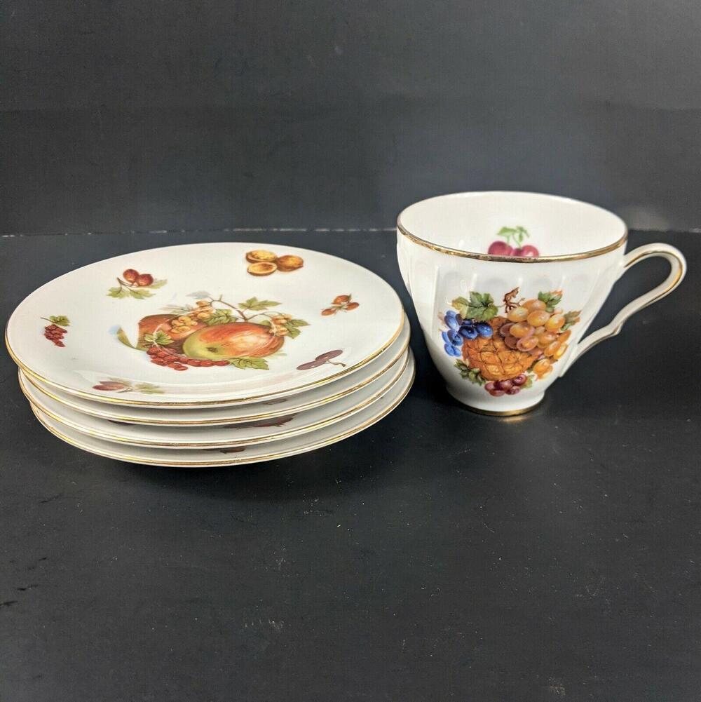 Old Nuremberg Bavaria Germany FRUI T Plates Set of 4 ~ Dessert/TEA and Cup